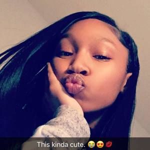 Meet your Posher, Adoree